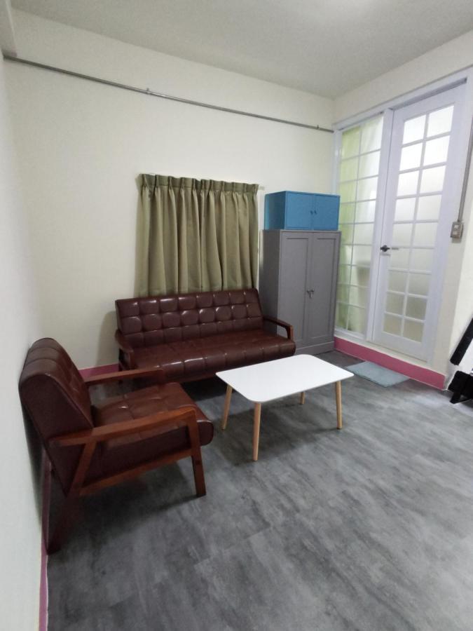左町小鎮民宿 Zuozhen Extérieur photo