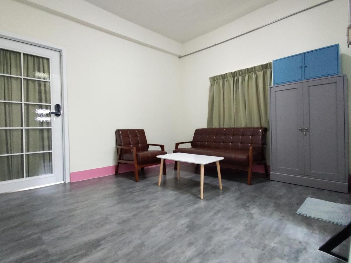 左町小鎮民宿 Zuozhen Extérieur photo